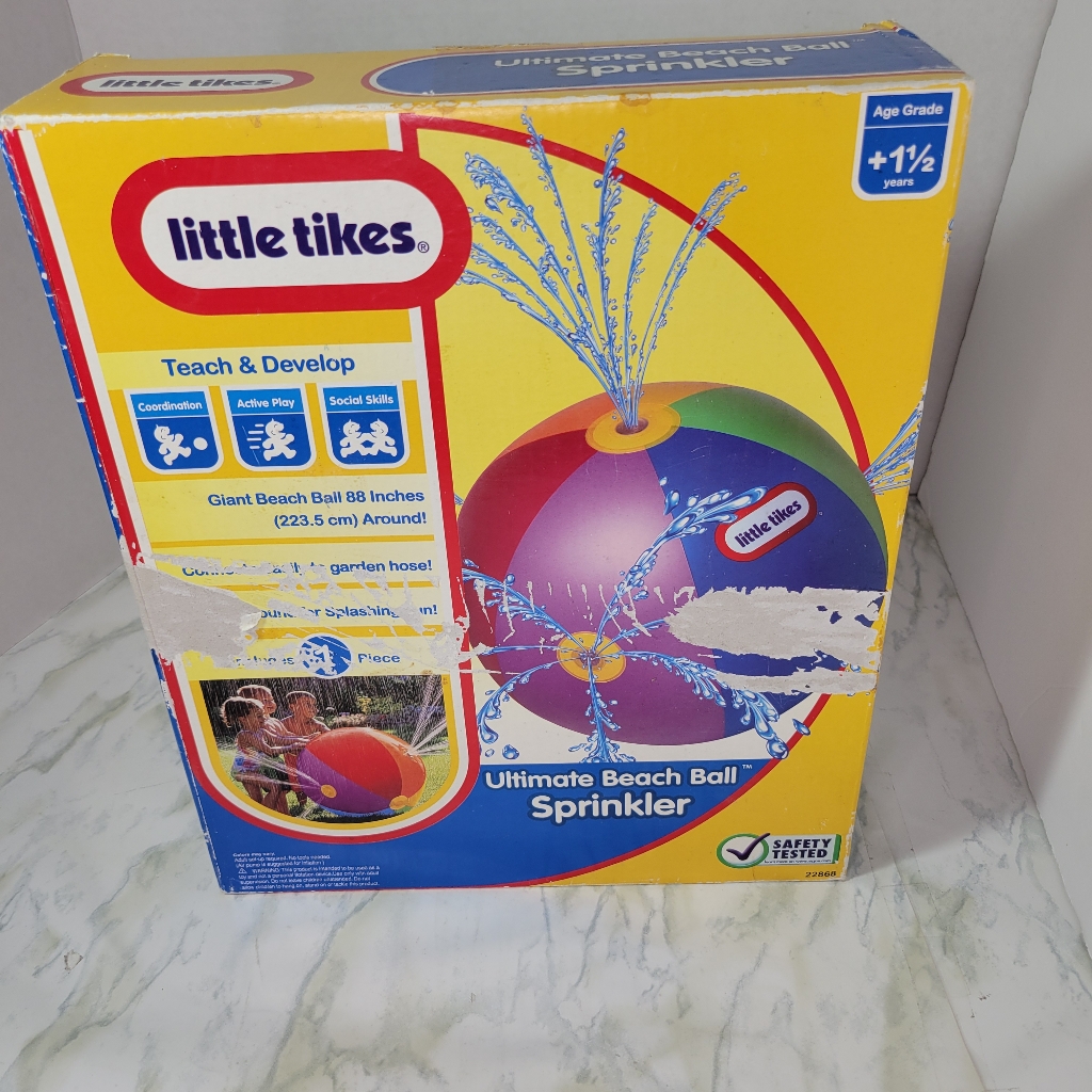 Little Tikes Ultimte Beach Ball Sprinkler
